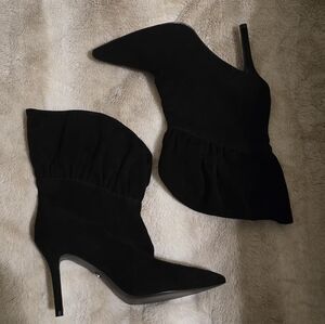 RARE Cecelia New York PRINCE Suede Fan Bootie SZ9